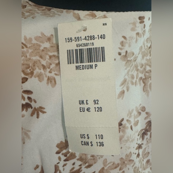 Abercrombie Fitch Floral Midi Dress Flutter‎ Sleeve V Neck Smocked Waist MEDIUM - Picture 3 of 4